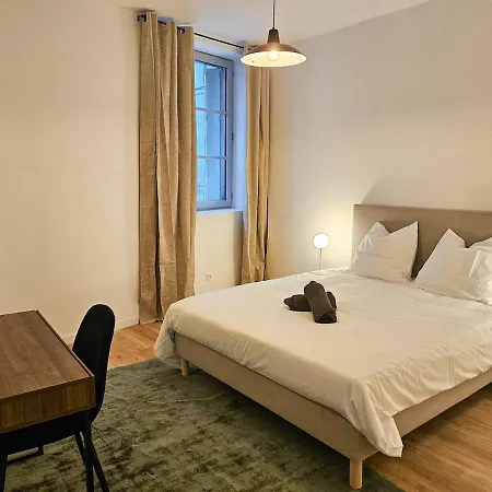 Maison Valois 2 *